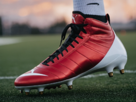 Best 5 Cleats for a Linebacker